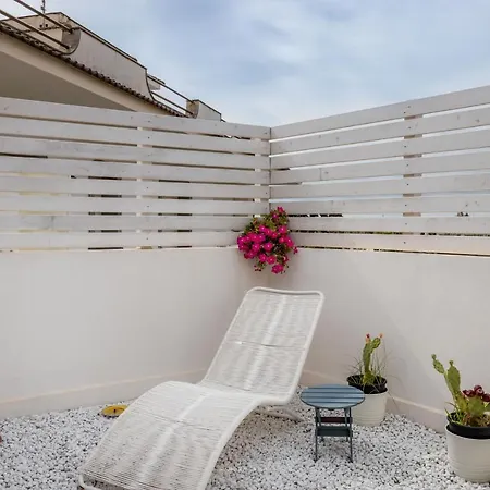 Casa Marinella Holiday home *