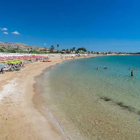 Marinella Fronte Mare * アヴォラ
